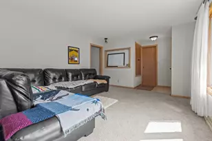 1218 W Brewster St, Appleton, WI 54914 - Photo 5