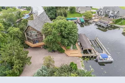 85 Lake Rest Avenue, Oshkosh, WI 54902 - Photo 1