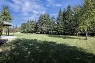 1547 Foxfire Ct, Waupaca, WI 54981 - Photo 43