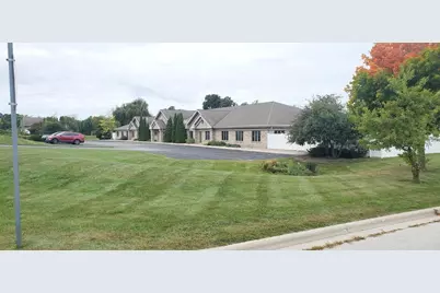 2725 Sussex Road, Green Bay, WI 54311 - Photo 3