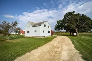 N7736 County Rd D, Bear Creek, WI 54922 - Photo 29