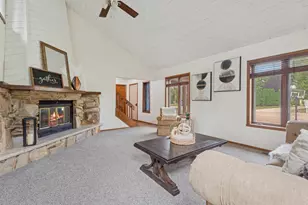 865 Portside Ct, Oshkosh, WI 54901 - Photo 3