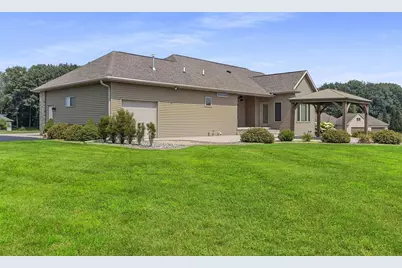 3200 Gray Hawk Trail, Suamico, WI 54313 - Photo 69