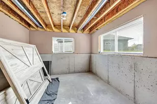 1726 Red Oak St, Howard, WI 54313 - Photo 17