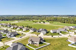 1726 Red Oak St, Howard, WI 54313 - Photo 25