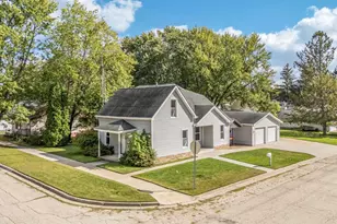 358 Monroe St, Berlin, WI 54923 - Photo 45