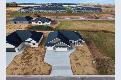 1417 Crossroads Drive, De Pere, WI 54115 - Photo 5