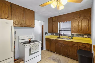 529 Fairview Avenue, Neenah, WI 54956 - Photo 5