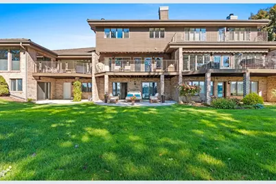 2755 Fox Run, Appleton, WI 54914 - Photo 1