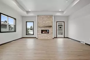 481 Papermill Cir, Kimberly, WI 54136 - Photo 9