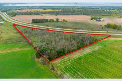 3800 Sturgeon Bay Road, Green Bay, WI 54229 - Photo 1