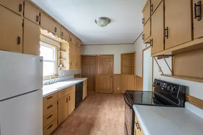 217 Randolph Street, Mishicot, WI 54228 - Photo 5