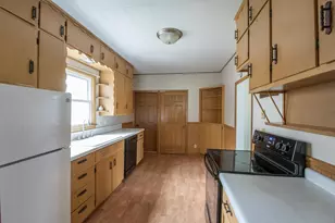 217 Randolph St, Mishicot, WI 54228 - Photo 5
