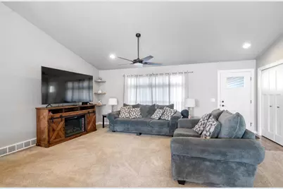 830 Roth Road, De Pere, WI 54115 - Photo 5