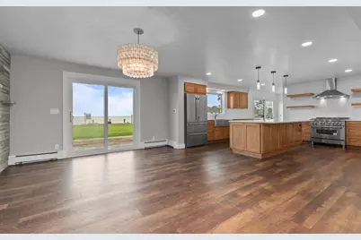 2180 White Swan Drive, Oshkosh, WI 54901 - Photo 11