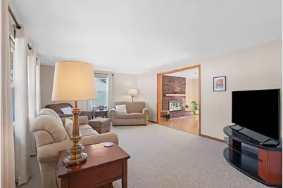 2045 Kassner Drive, Green Bay, WI 54304 - Photo 9