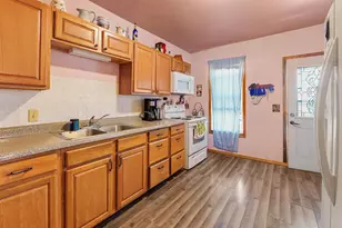 714 Madison St, Beaver Dam, WI 53916 - Photo 3