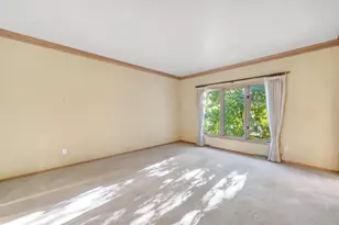 1601 Rustic Oaks Ct, Green Bay, WI 54301 - Photo 3