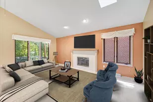 1601 Rustic Oaks Ct, Green Bay, WI 54301 - Photo 9