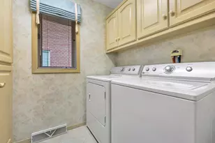 1601 Rustic Oaks Ct, Green Bay, WI 54301 - Photo 17