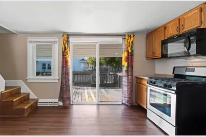 817 N Irwin Avenue, Green Bay, WI 54302 - Photo 3