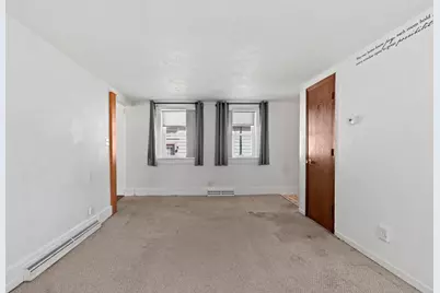 817 N Irwin Avenue, Green Bay, WI 54302 - Photo 7