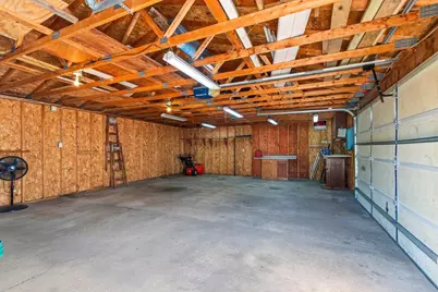 817 N Irwin Avenue, Green Bay, WI 54302 - Photo 23