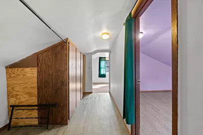 817 N Irwin Avenue, Green Bay, WI 54302 - Photo 13