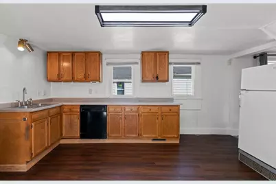 817 N Irwin Avenue, Green Bay, WI 54302 - Photo 5