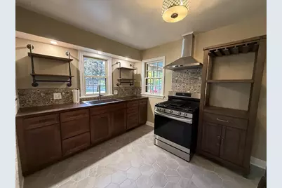 2200 Oregon Street, Oshkosh, WI 54902 - Photo 9