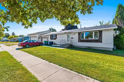 1807 Lincoln Street, Marinette, WI 54143 - Photo 3