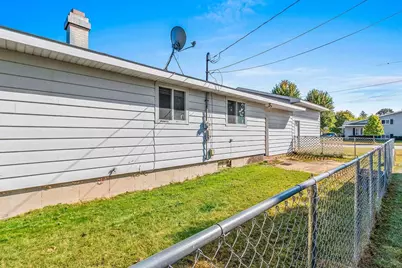 1807 Lincoln Street, Marinette, WI 54143 - Photo 9