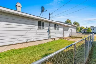 1807 Lincoln St, Marinette, WI 54143 - Photo 9