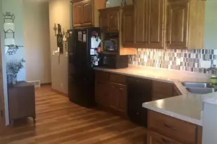 1107 N Twin Harbor Dr, Winneconne, WI 54986 - Photo 11