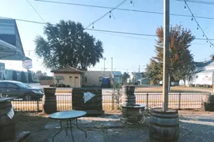 1429 S Main St, Oshkosh, WI 54902 - Photo 21