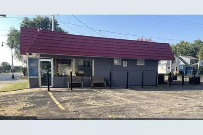 1429 S Main Street, Oshkosh, WI 54902 - Photo 1