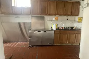 1429 S Main St, Oshkosh, WI 54902 - Photo 17