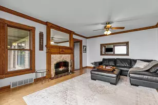 2346 Hickory Ln, Oshkosh, WI 54901 - Photo 11