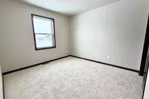 2034 Red Fox Ln, Kaukauna, WI 54130 - Photo 9