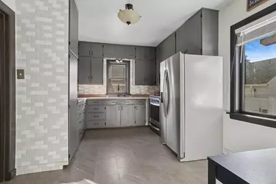 2708 School Street, Two Rivers, WI 54241 - Photo 7