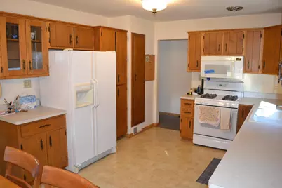 655 W 19th Avenue, Oshkosh, WI 54902 - Photo 17