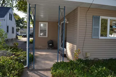 655 W 19th Avenue, Oshkosh, WI 54902 - Photo 7