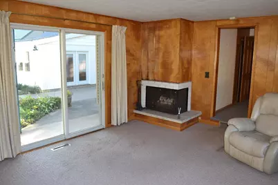 655 W 19th Avenue, Oshkosh, WI 54902 - Photo 25