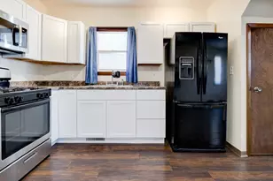 1851 Wisconsin St, Marinette, WI 54143 - Photo 5