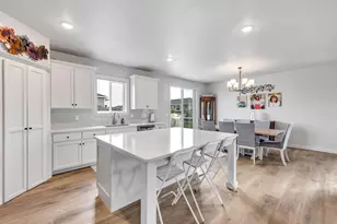 1004 Gulfstream Ct, De Pere, WI 54115 - Photo 7