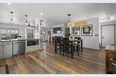 1751 S Oneida Street, Green Bay, WI 54304 - Photo 9