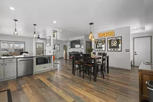 1751 S Oneida St, Green Bay, WI 54304 - Photo 9