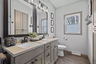 1751 S Oneida St, Green Bay, WI 54304 - Photo 15