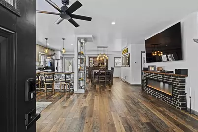 1749 S Oneida Street, Green Bay, WI 54304 - Photo 5