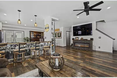 1749 S Oneida Street, Green Bay, WI 54304 - Photo 9